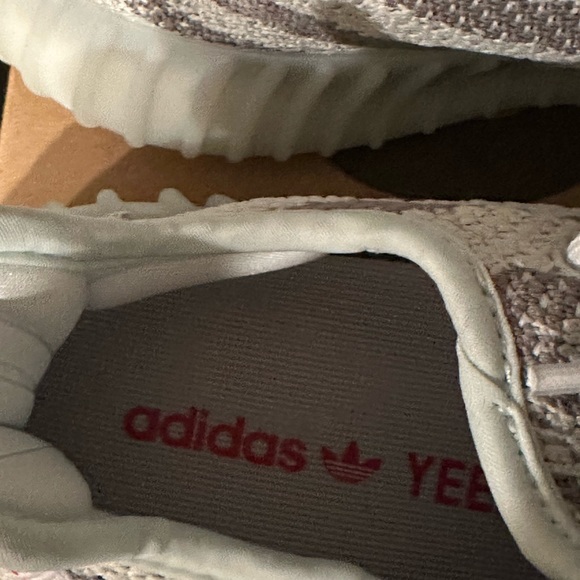 Yeezy Boost 350 V2 Blue Tint Size 6.5 - Picture 4 of 6